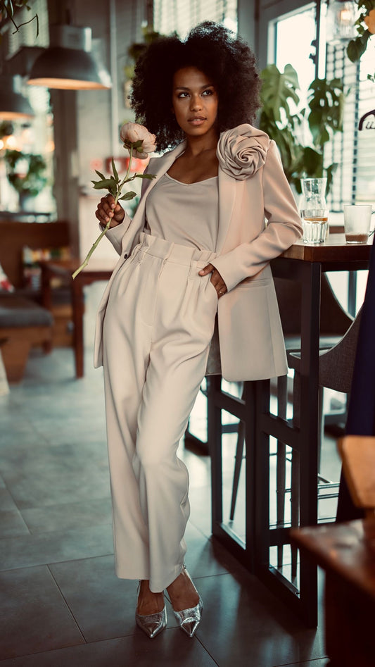 Jacket below the hips