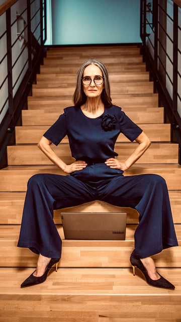 Rayon blouse with cushions