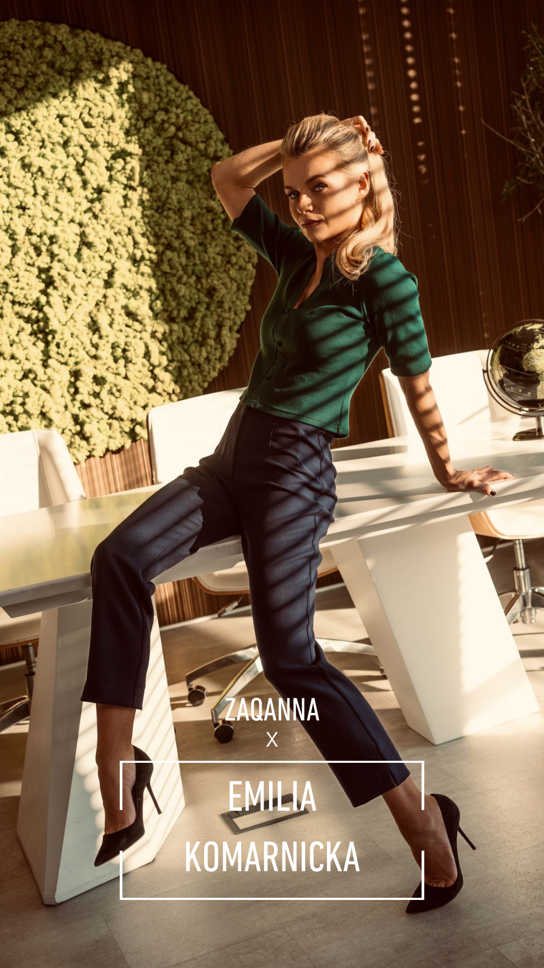 Navy blue cigarette pants