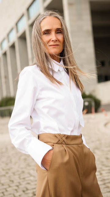 Wool trousers with a decorative belt loop