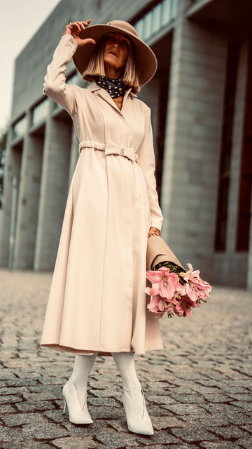 Button-up dress with lapels