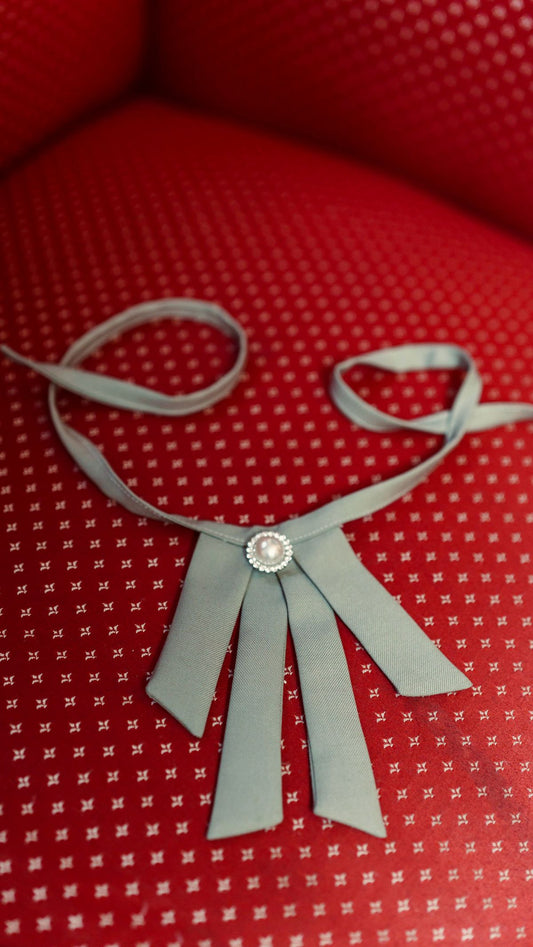 Attachable woolen rose