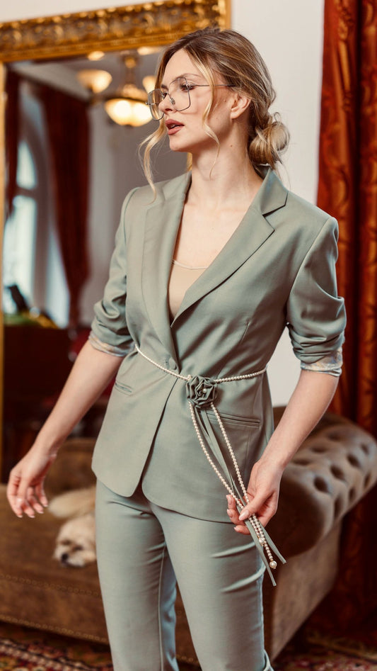 Cigarillos with a slit