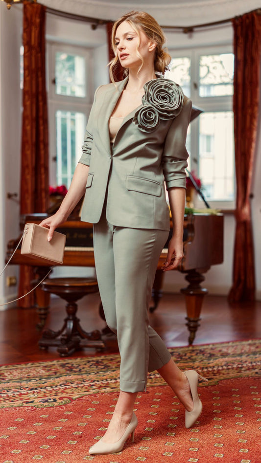 Cigarillos with a slit