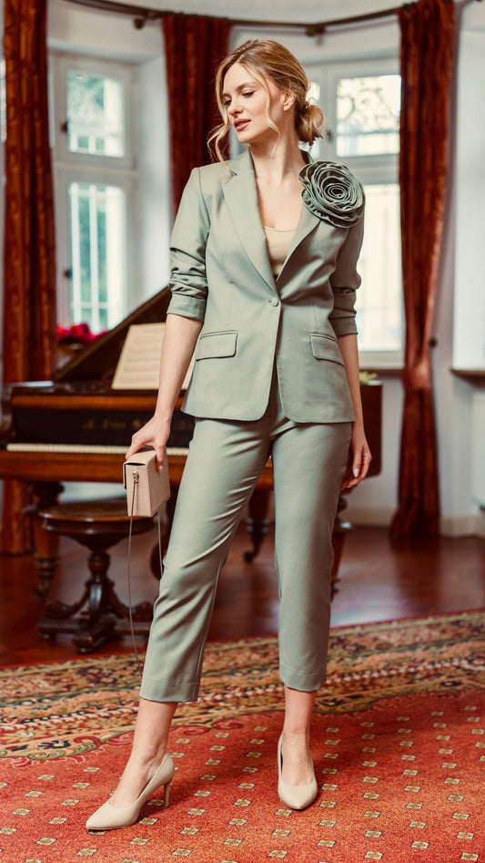 Cigarillos with a slit